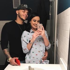 Meet your Posher, Kenneth